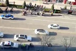 网友爆料坠楼事件视频,惊心动魄的坠楼瞬间，真相令人唏嘘